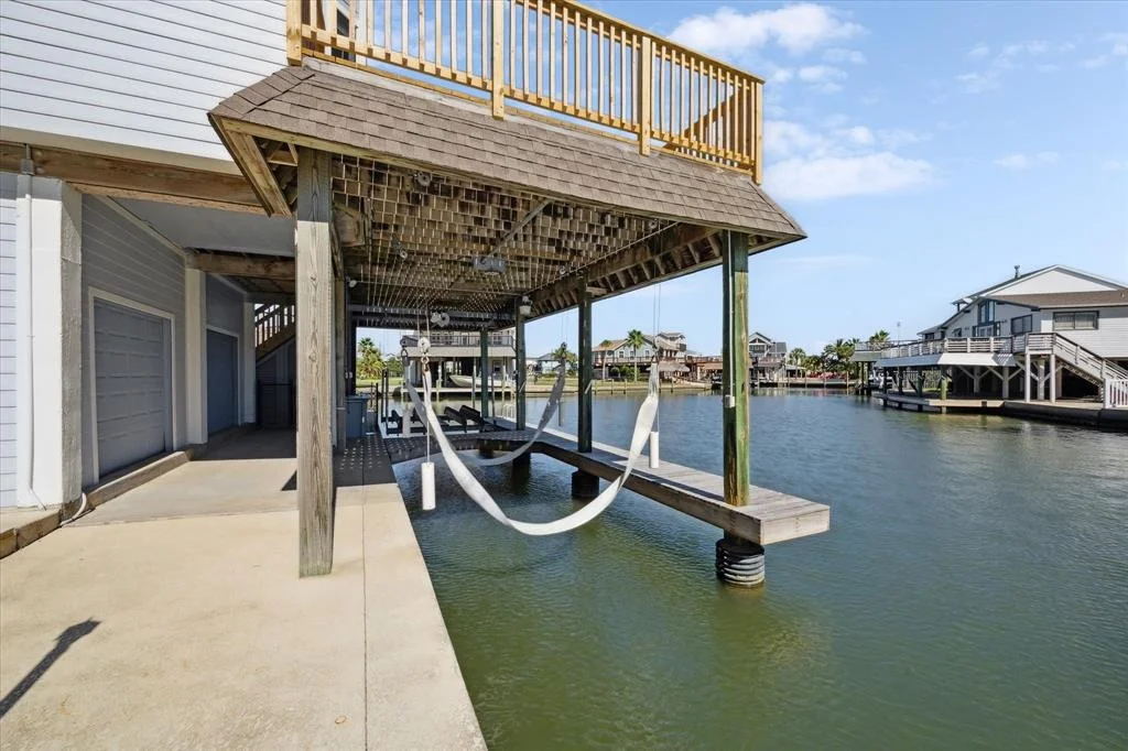 Photo of 210 Easterly