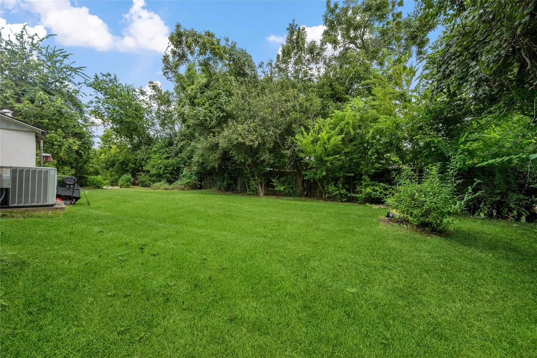 Photo of 9052 Elizabeth Road