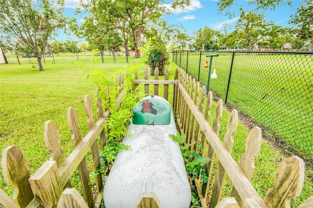 Photo of 425 Mill Road