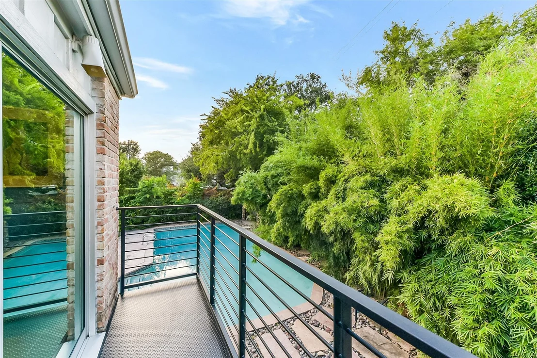 Photo of 5206 Contour Place