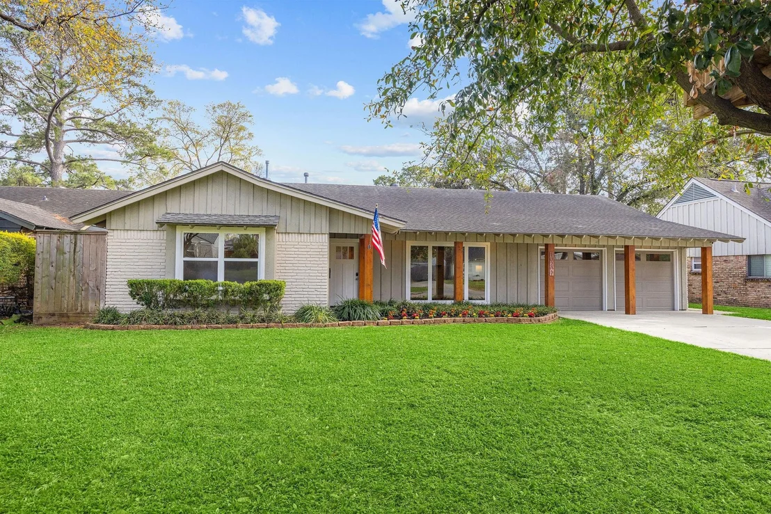 Photo of 10207 Oakpoint Drive