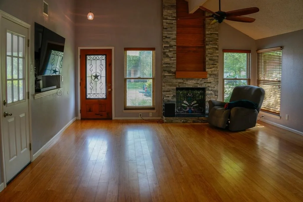 Photo of 22631 John Rolfe Lane