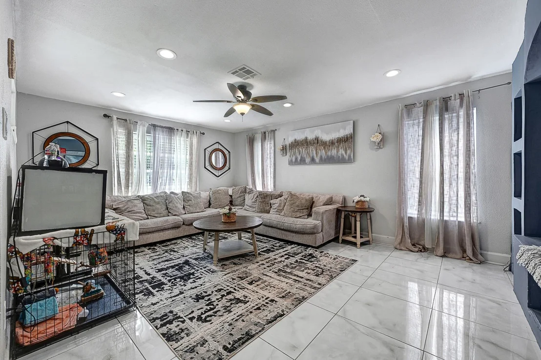 Photo of 915 Coleman Avenue