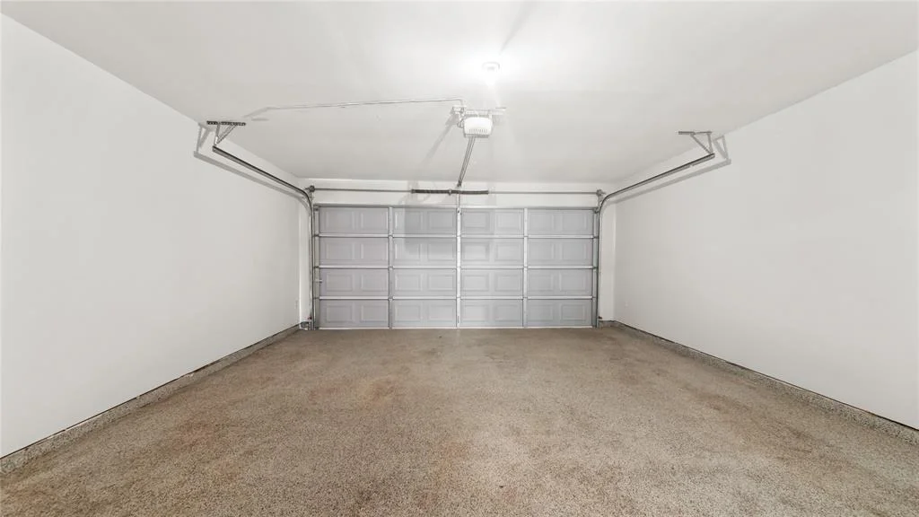 Photo of 5939 Bankside Drive