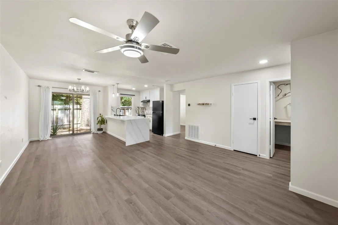 Photo of 7 Hasting Oak Court