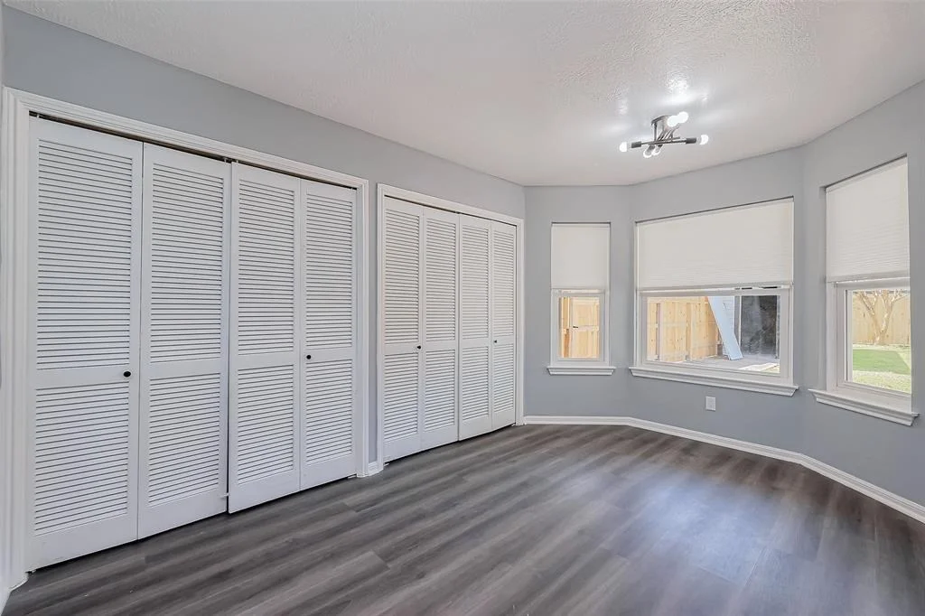 Photo of 25527 Fairbrook Lane