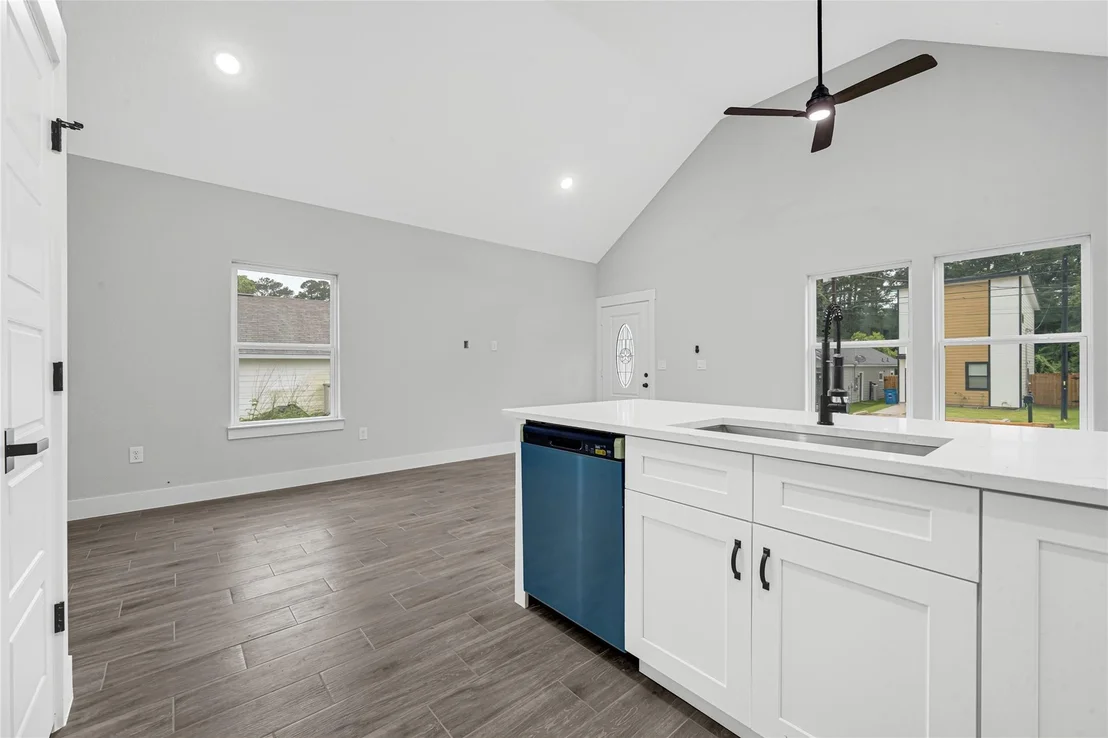 Photo of 16939 Balmoral
