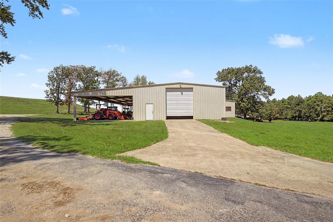 Photo of 3233 N State Highway 19