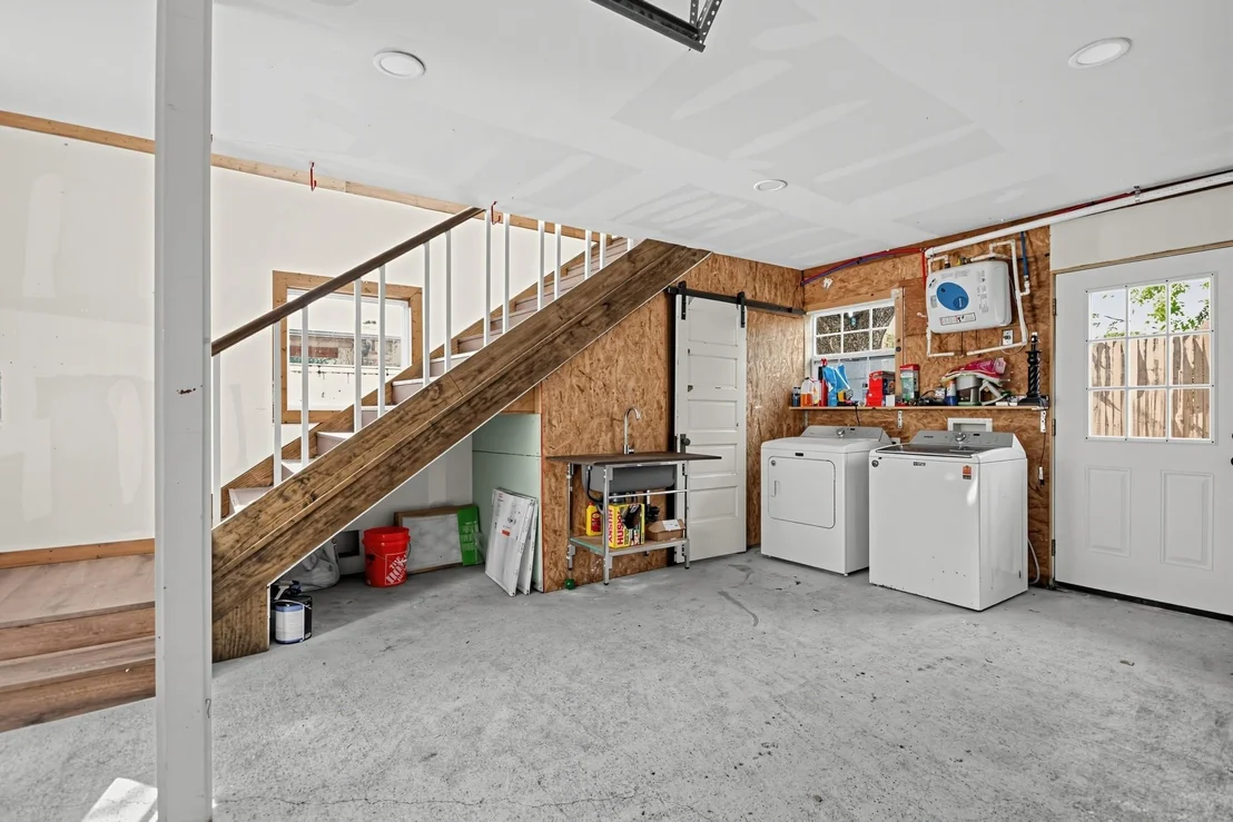 Photo of 1111 Timbergrove Lane