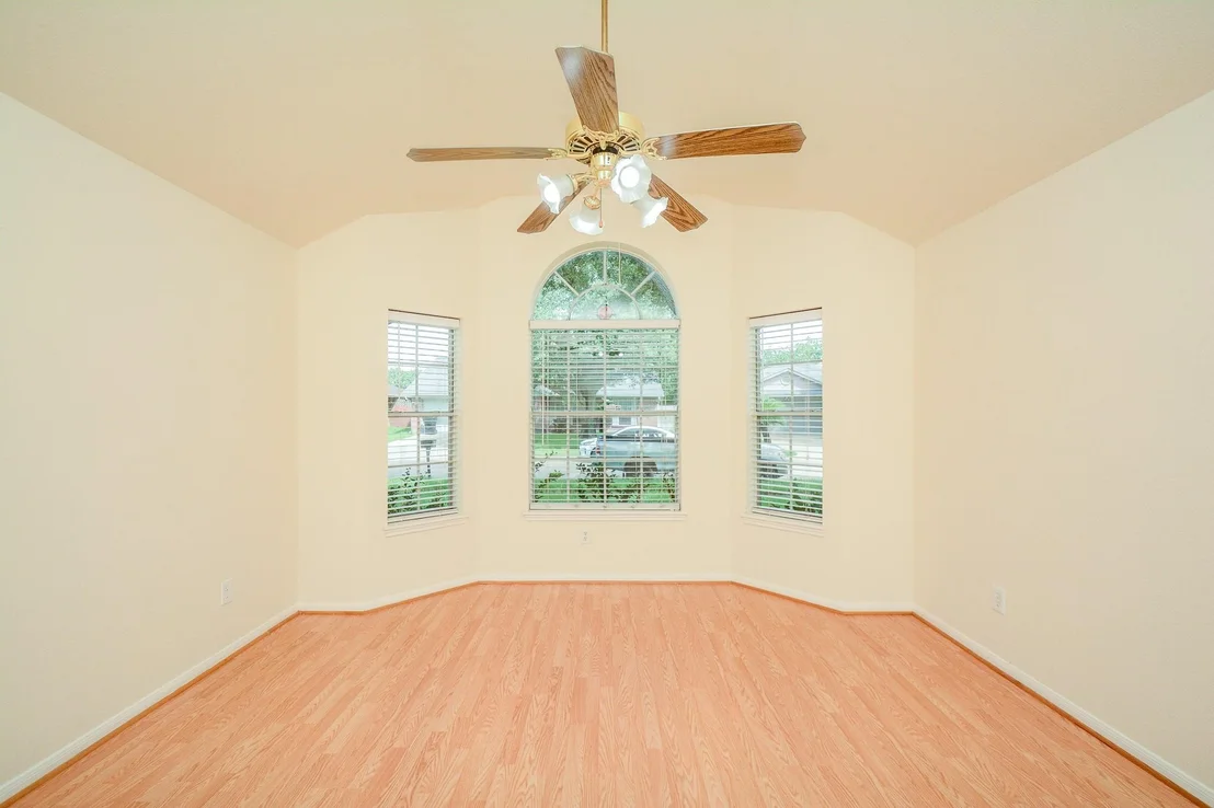 Photo of 9502 Coast Bridge Street