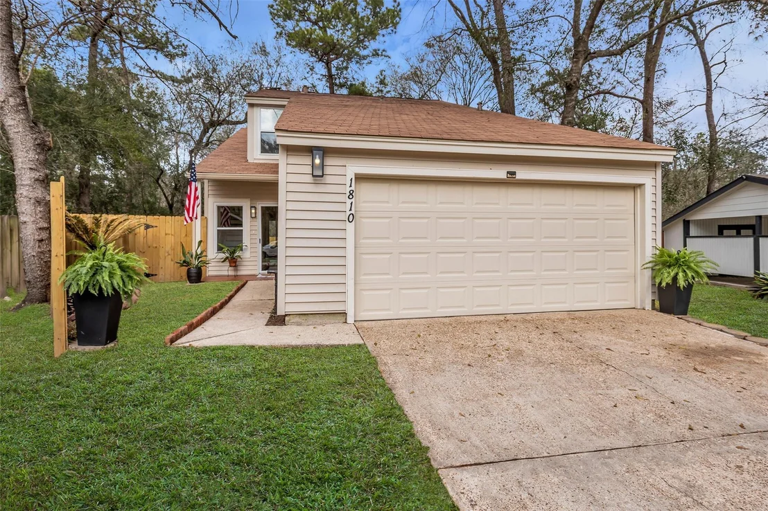 Photo of 1810 N Red Cedar Circle