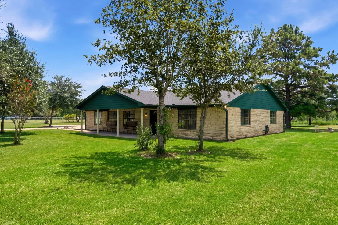 Photo of 2243 Green Meadows Drive