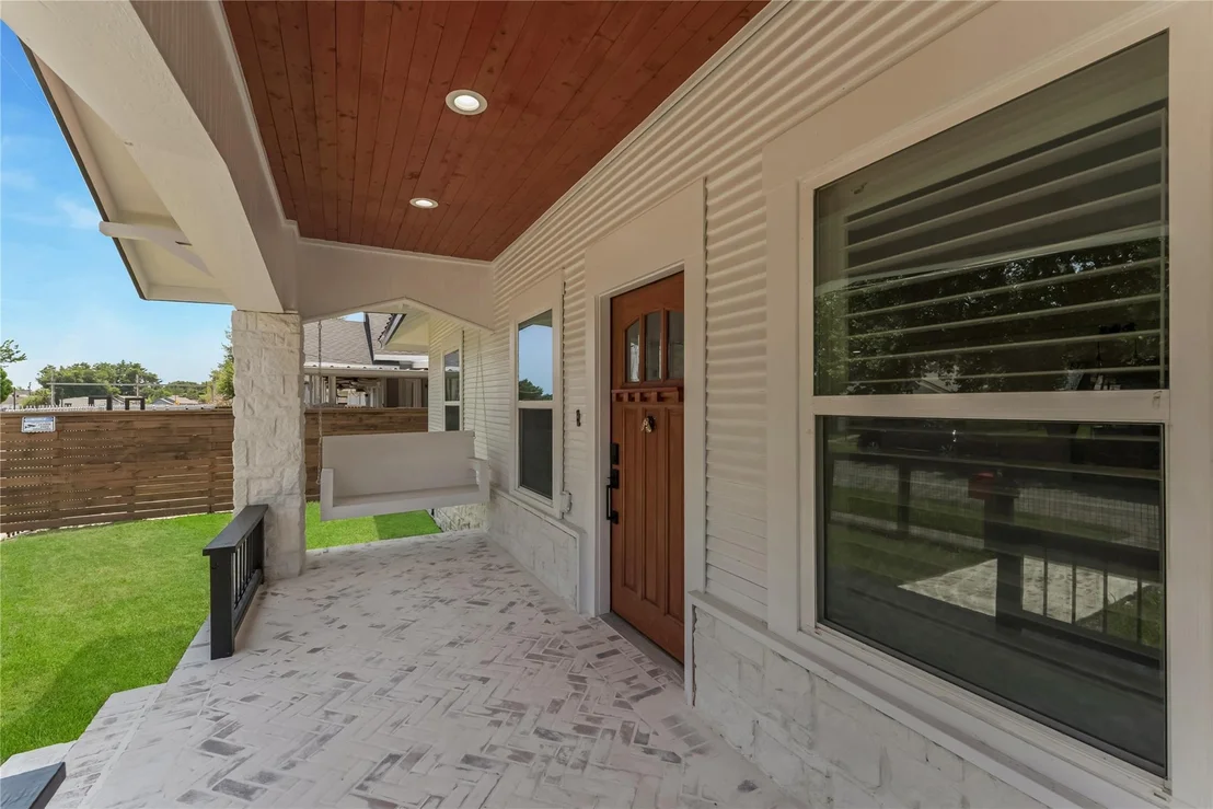 Photo of 402 Hunt Street