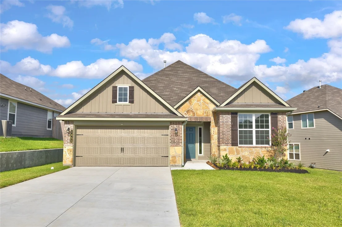 Photo of 1453 Lake Ridge Drive
