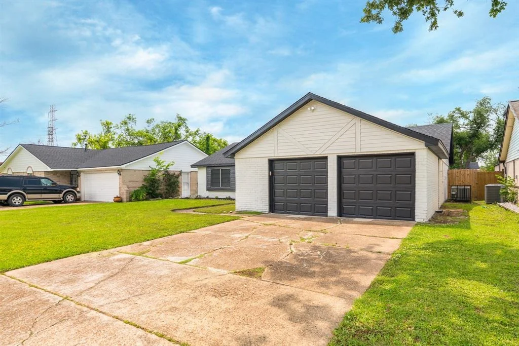 Photo of 522 Soft Shadows Lane