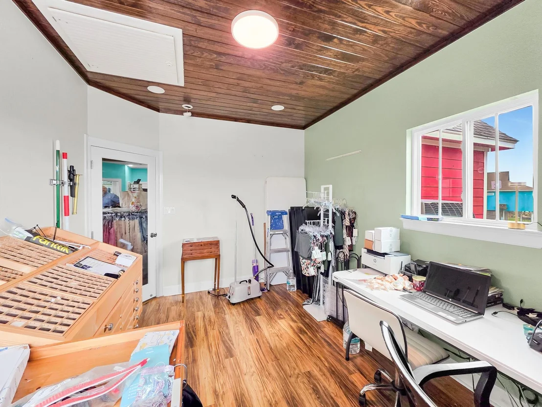 Photo of 970 Surfside Drive