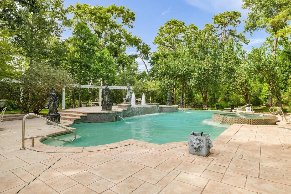 Photo of 205 Grogans Point Road