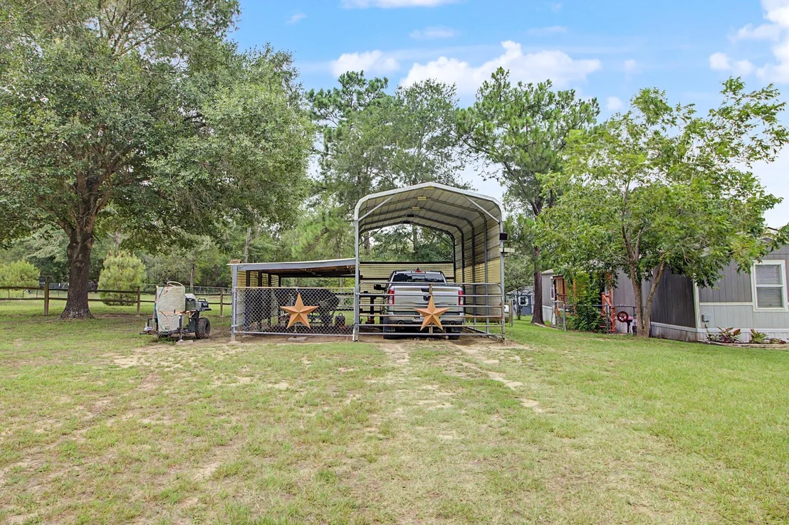Photo of 637 Lakeview Drive