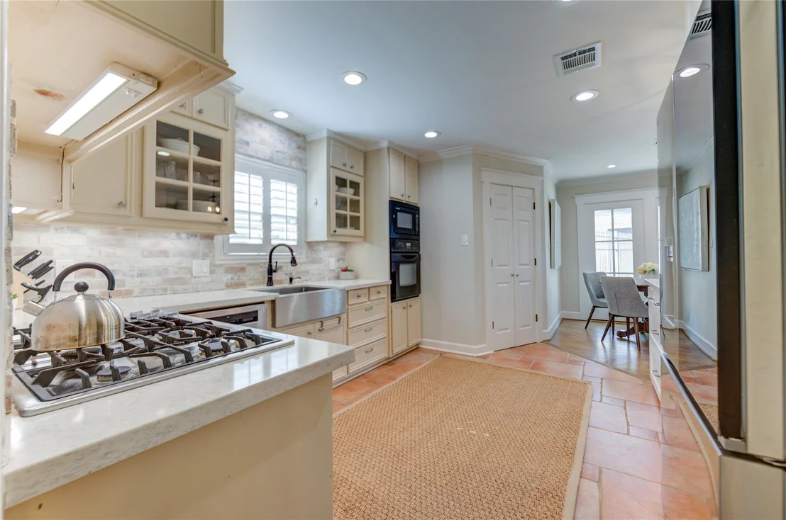 Photo of 13914 Pebblebrook Drive