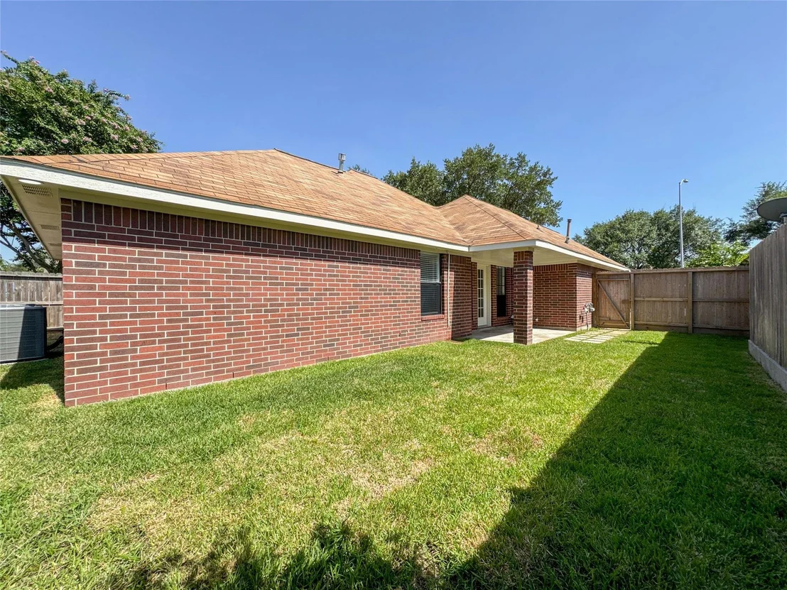 Photo of 406 Bluebird Lane
