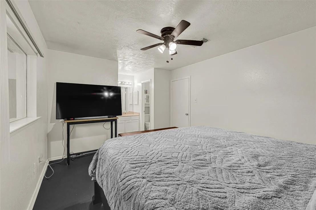 Photo of 20011 Lions Gate Drive