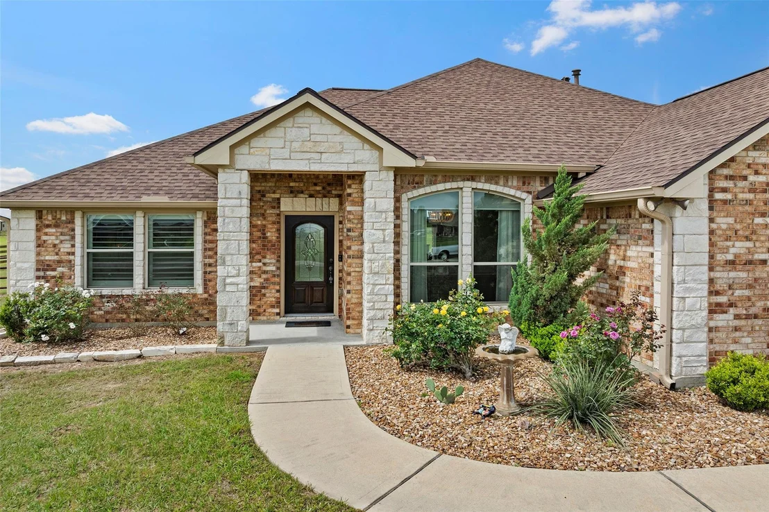 Photo of 5649 Pioneer Trail