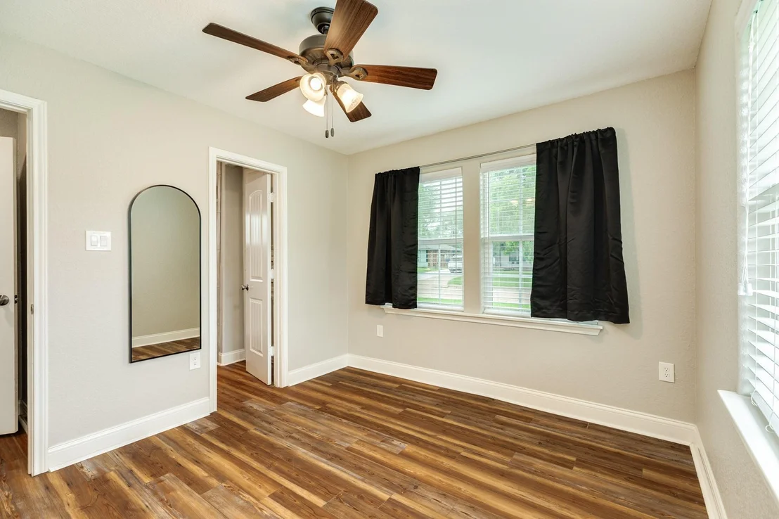 Photo of 218 Palm Lane