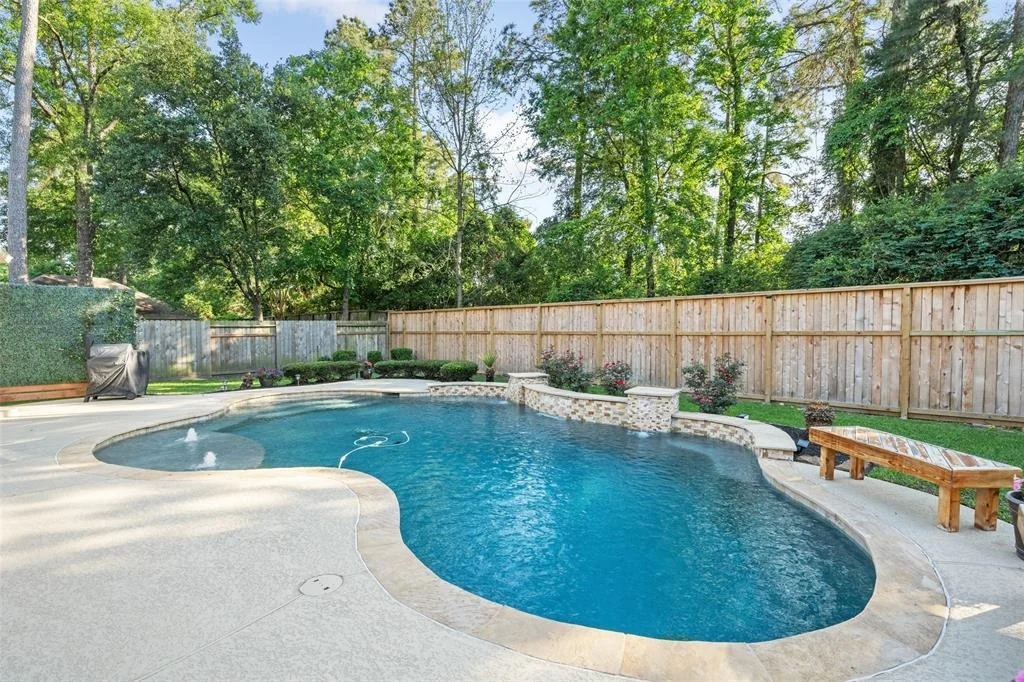 Photo of 147 S Evangeline Oaks Circle