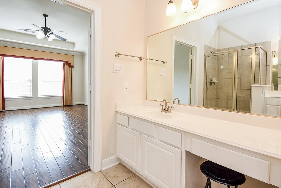 Photo of 6023 Gatewood Manor Drive