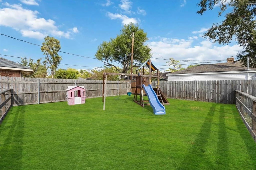 Photo of 2502 Rosefield Drive
