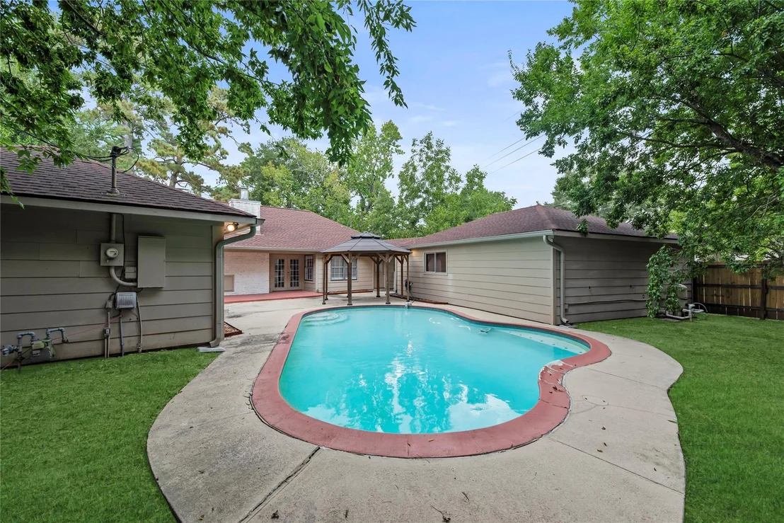 Photo of 5903 Echo Lake Lane