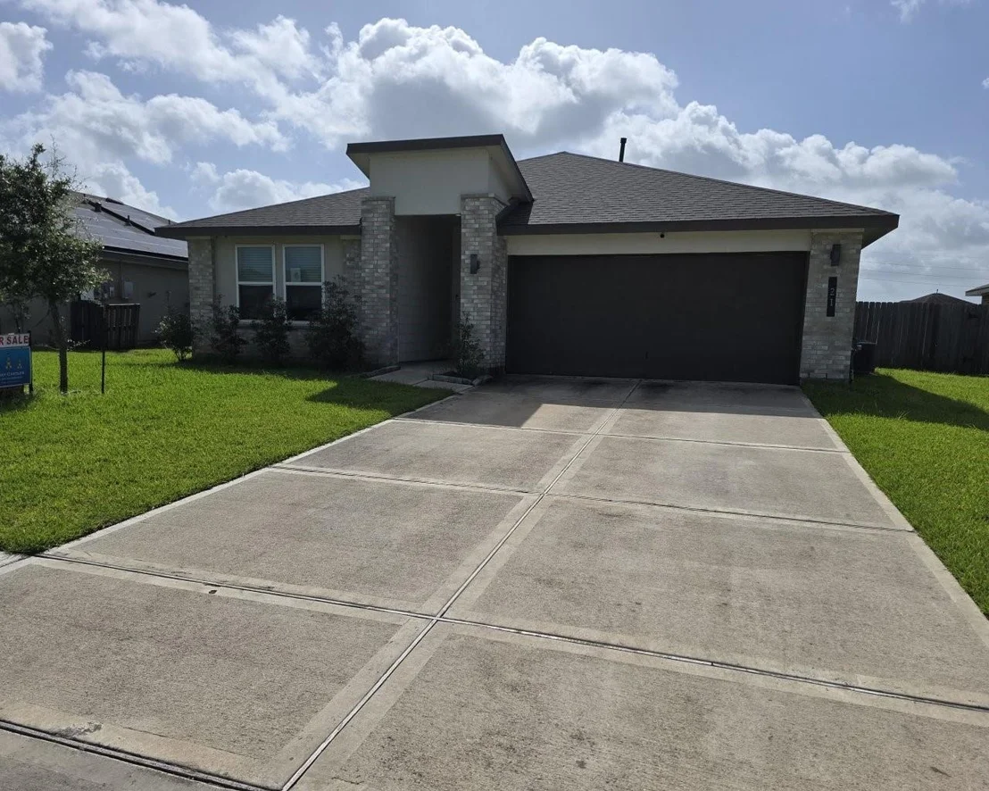 Photo of 21 Desert Spring Lane