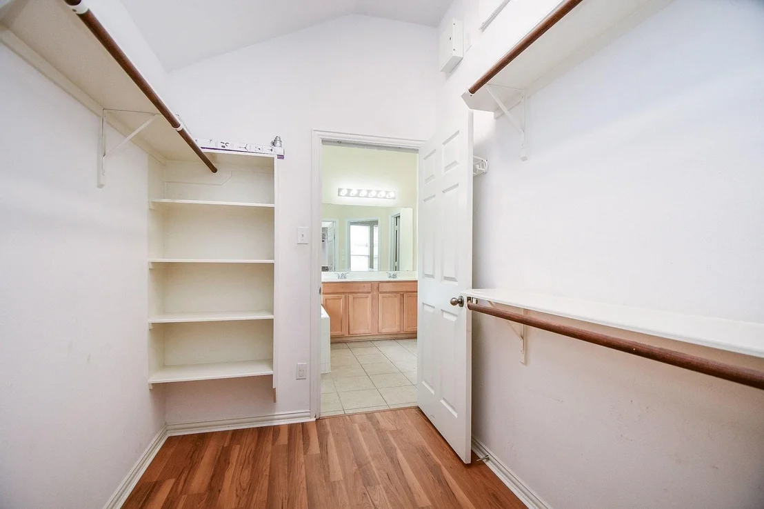 Photo of 18006 Willow Cliff Lane