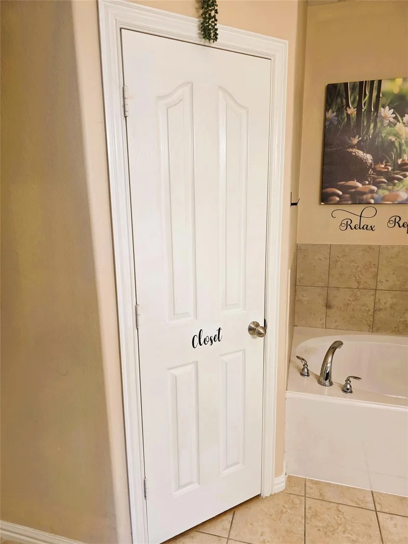 Photo of 24039 Clipper Hill Lane