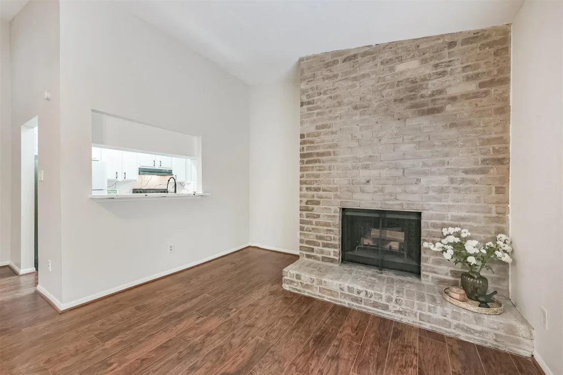 Photo of Unit 4D at 2001 Bering Drive