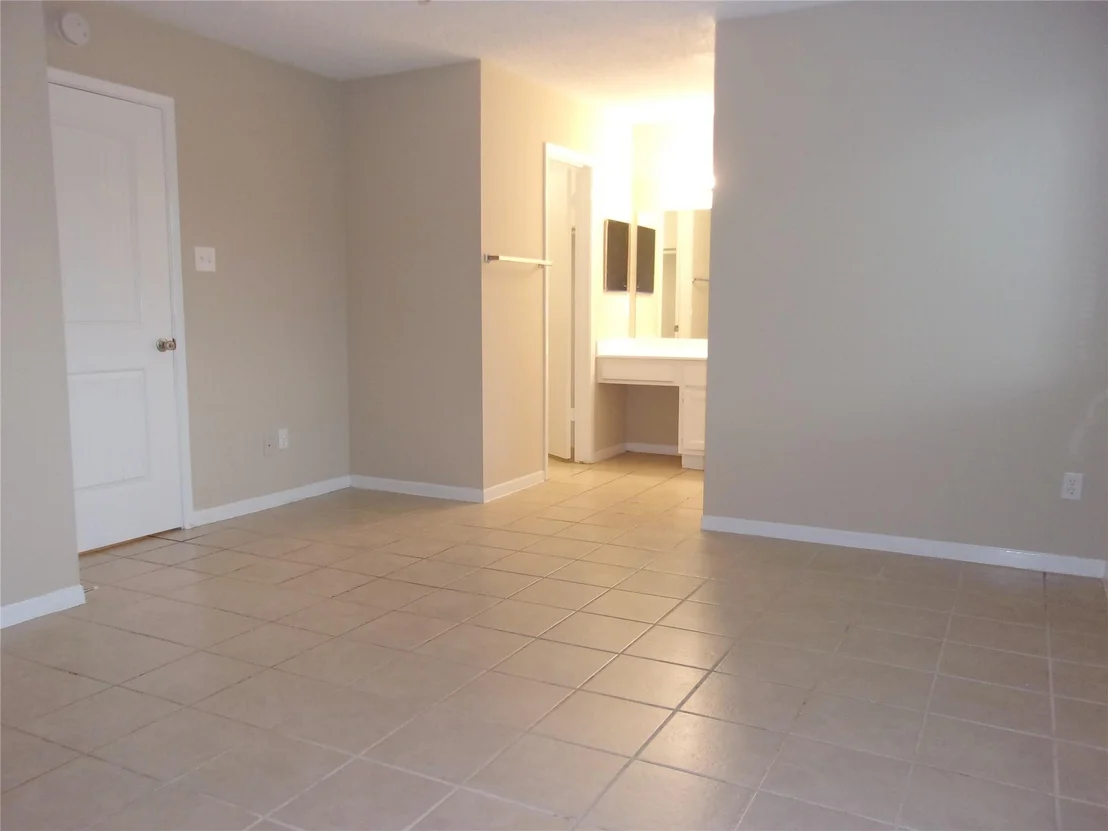 Photo of 18526 Sweetmeadow Drive