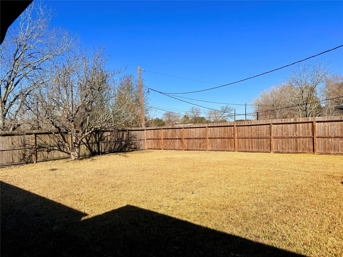 Photo of 2112 Rose Road
