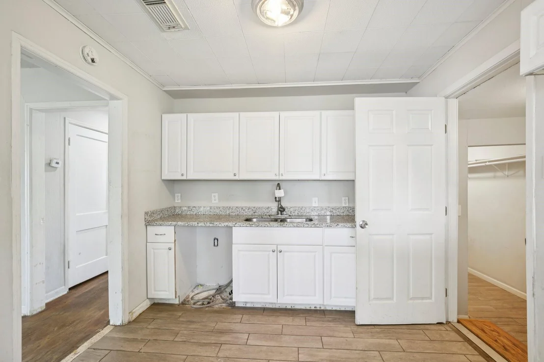 Photo of 1531 W 8th Street