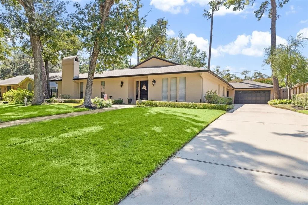 Photo of 10223 Pine Forest Road