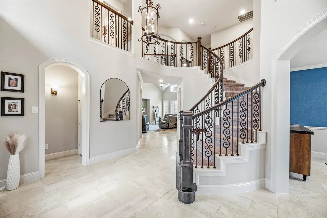 Photo of 1002 Pleasant Pines Lane