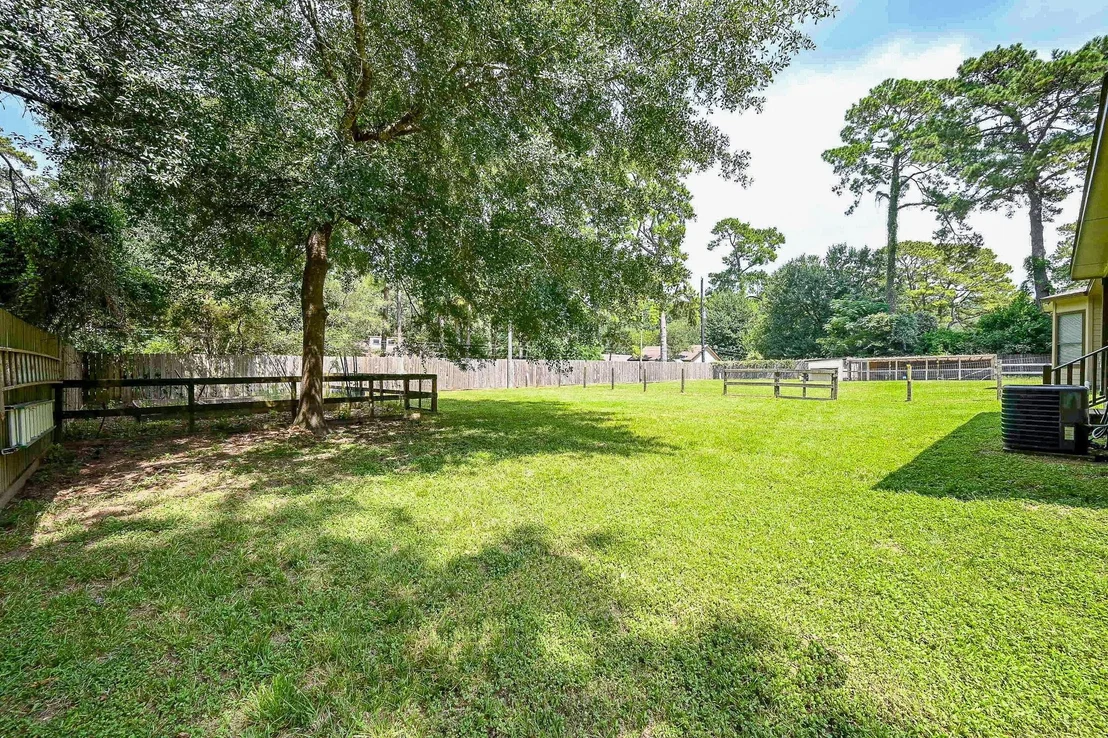 Photo of 18910 Chickadee Lane