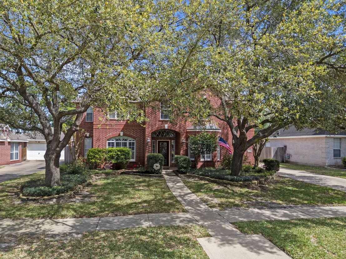Photo of 16818 Sandestine Drive