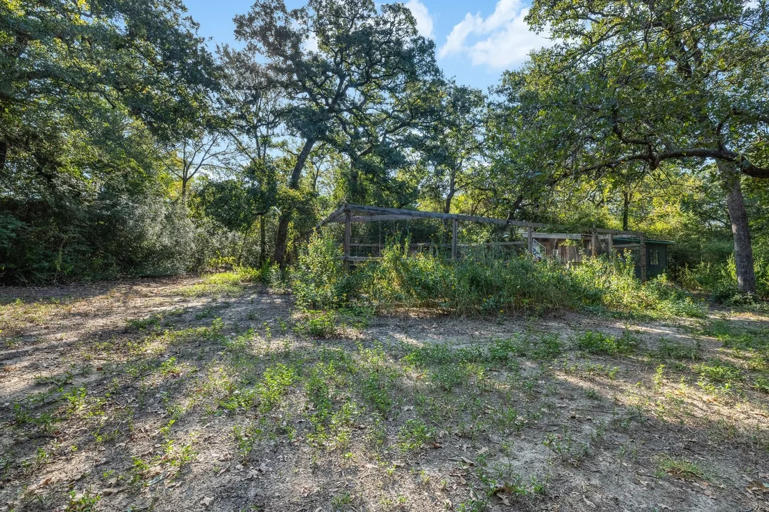 Photo of 1301 Private Road 3591