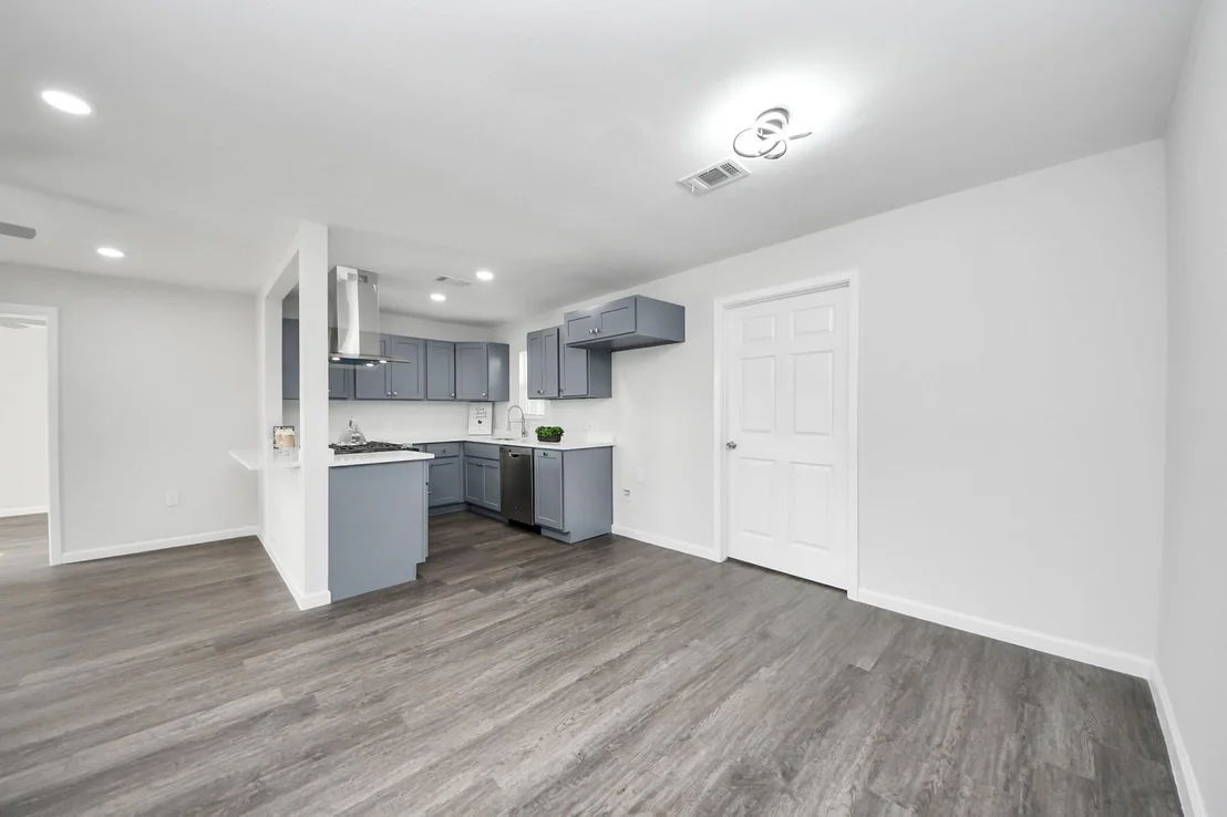 Photo of 6511 Mohawk Street