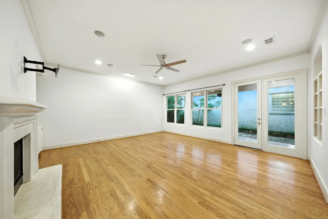 Photo of 2714 Stuart Manor