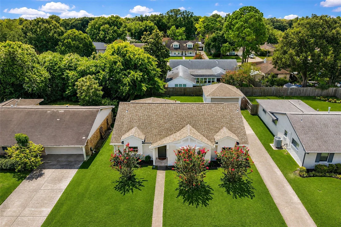 Photo of 4321 Kingfisher Drive