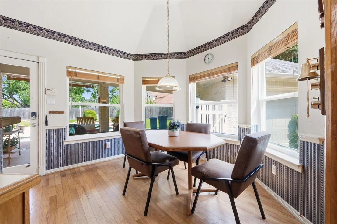 Photo of 7114 Centre Oaks Drive