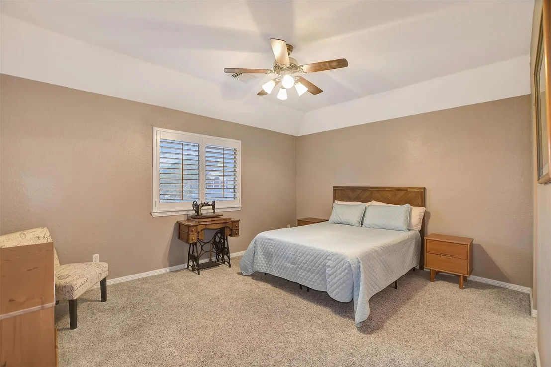 Photo of 15918 Lake Loop Drive