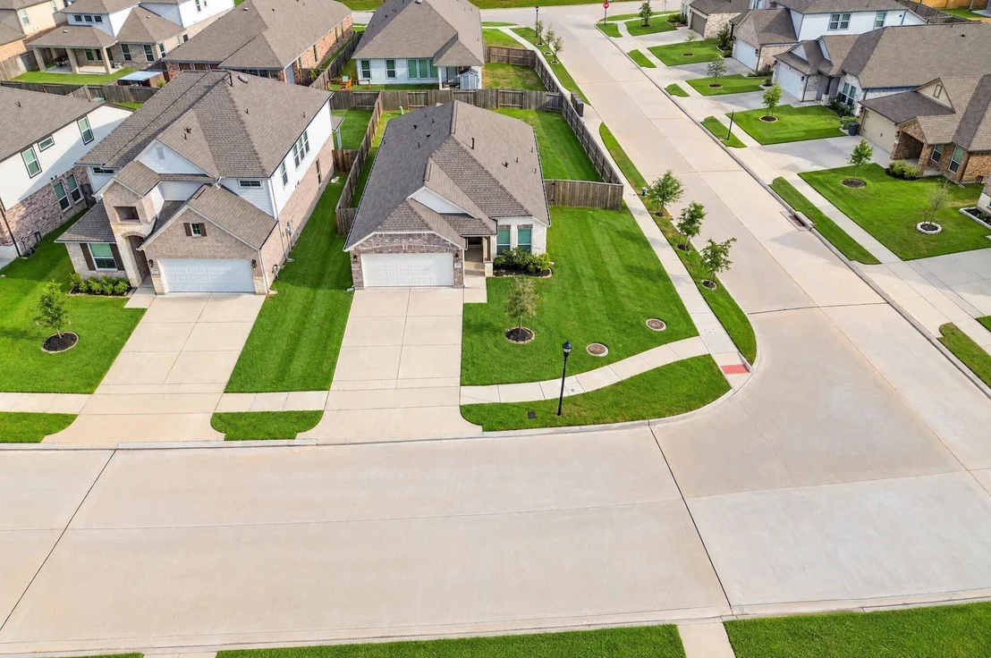 Photo of 5643 Silverleaf Oak Lane