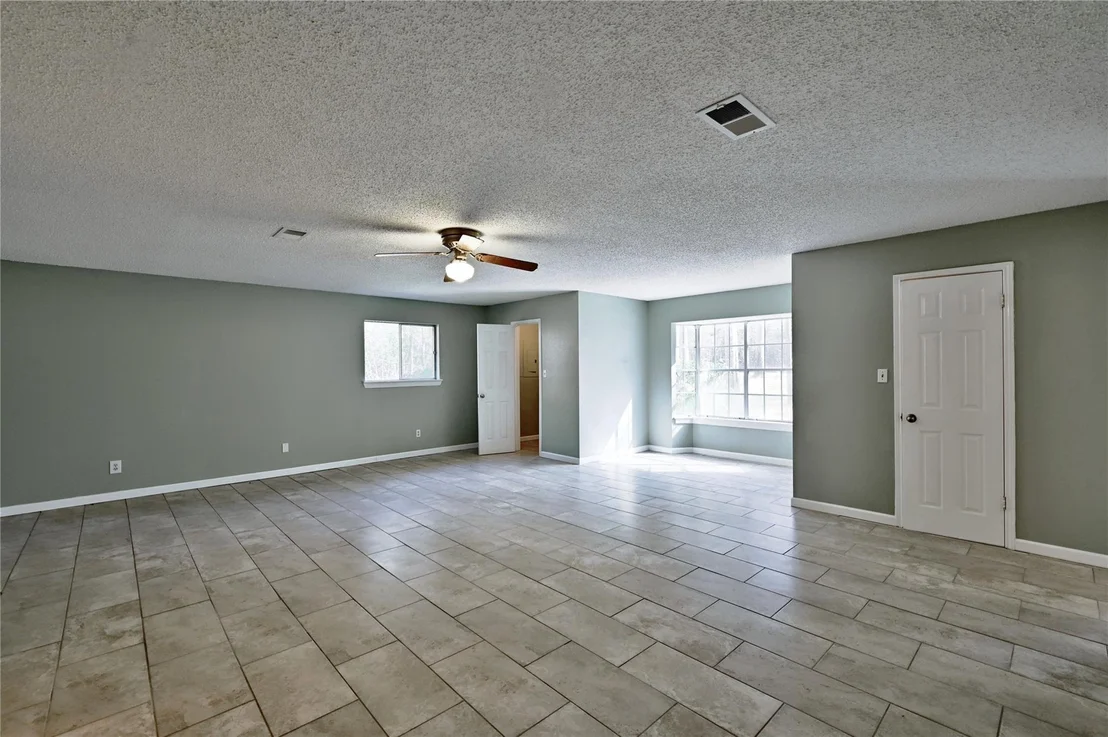 Photo of 15823 Stagecoach Road